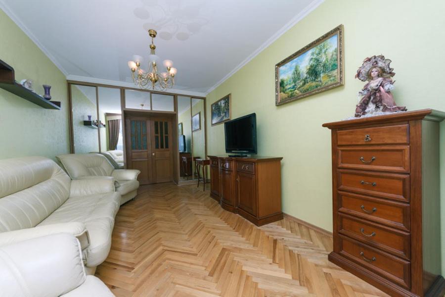 Apartment near Ploschady Lyva Tolstogo Kiew Exterior foto